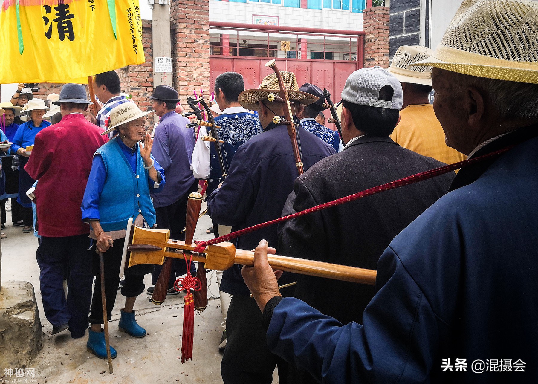 云南古村清朝为避帝讳而改名，每年6月6却还有罕见送“帝王”民俗-9.jpg