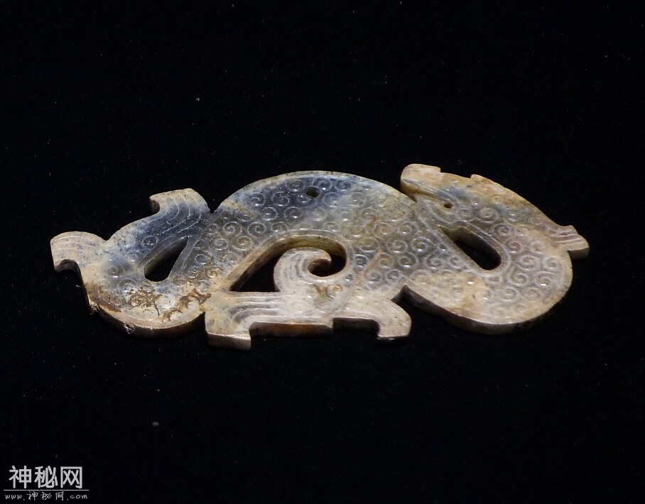 为什么说战汉玉器才是最珍贵文物？收藏家：看这十条玉龙-4.jpg