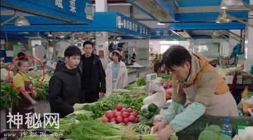 《亲爱的热爱的》这么明显的穿帮，都没人发现吗？看到笑出眼泪-5.jpg