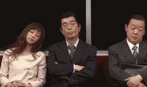 搞笑GIF：妹子以后再也不敢用这个姿势了-8.jpg