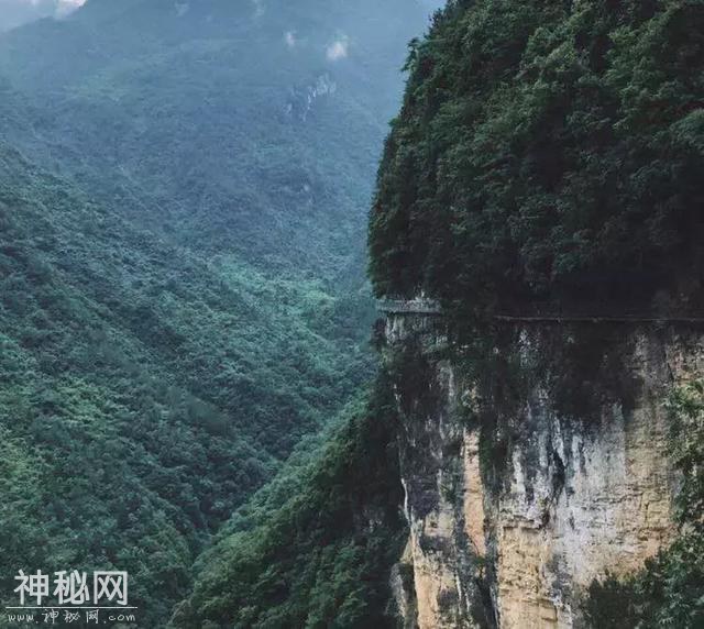 成都边上藏了个“地质天书、旷世幽谷”是不输张家界的天然大峡谷-18.jpg