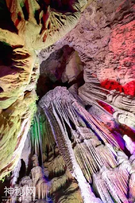 成都边上藏了个“地质天书、旷世幽谷”是不输张家界的天然大峡谷-30.jpg