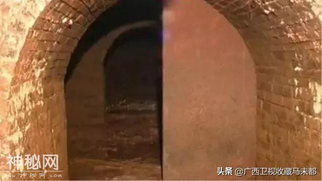 泡水的古墓挖出两块孤品金砖，但它背后的爱情才是无价之宝-10.jpg
