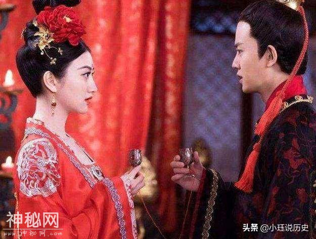 才子用此诗夸得驸马心花怒放，另一才子冷言冷语：肯定早就写好了-4.jpg