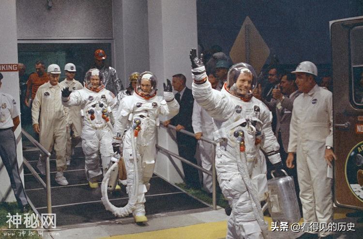 珍贵老照片 10 69年美国阿波罗登月 全世界为之激动的时刻-1.jpg