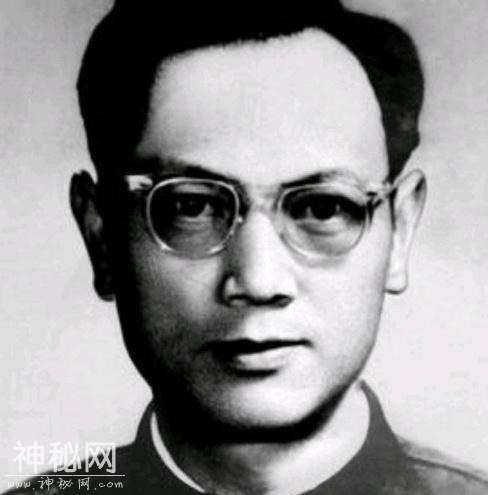 罗布泊双鱼玉佩事件02-3.jpg