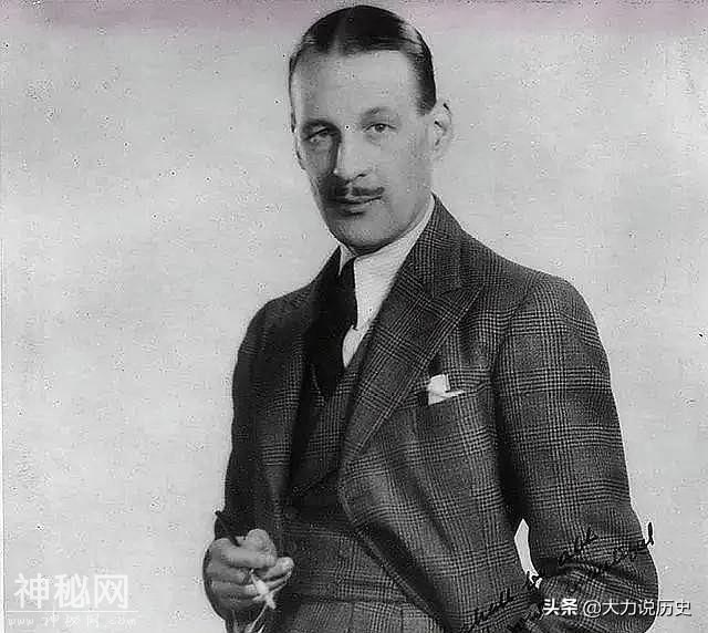 英国最吊诡的魔术天才：放弃魔术去当兵，用“魔术”移走德军炮弹-1.jpg
