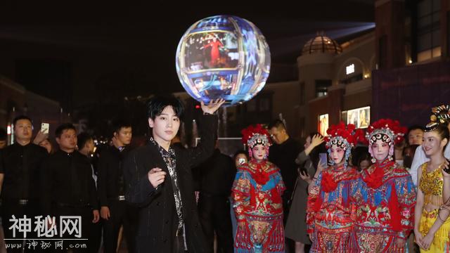 刘烨魏巡助阵点亮芒果星球，现场battle好看舞节奏停不下来-6.jpg