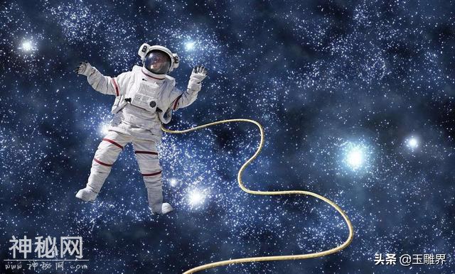 大块蓝水翡翠摇变太空未来，玉雕师想法超前，警示宇宙生态-8.jpg