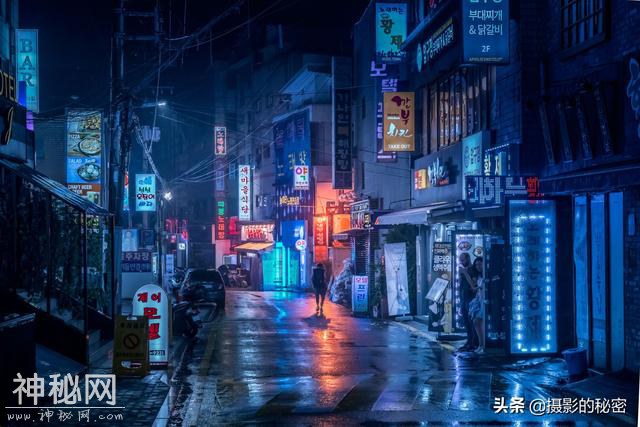 如何拍出超酷的未来科幻风？赛博朋克摄影技巧-15.jpg