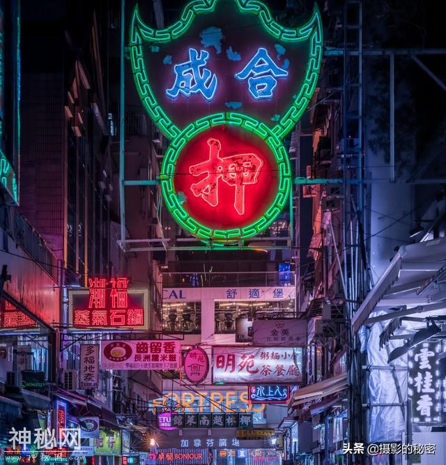 如何拍出超酷的未来科幻风？赛博朋克摄影技巧-16.jpg