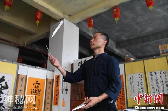 广西“壮王手标”技艺传承人展示古狼兵绝技-2.jpg