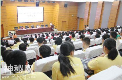 2019年青少年高校科学营中国地质大学分营开营-2.jpg