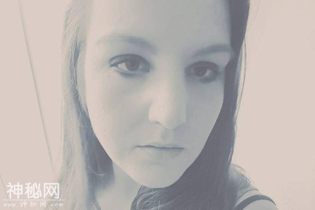 英国准新娘假装身患绝症 向慈善机构骗取婚礼捐款-1.jpg