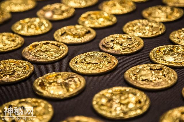 解密海昏侯墓的随葬品，考古人员意外发现一座钱山，价值50kg黄金-6.jpg