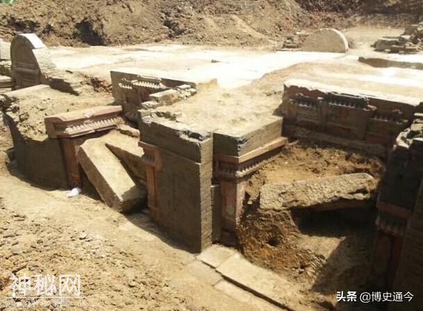 南京挖出“半座”古墓，背后原因十分辛酸，专家：都怪朱元璋-3.jpg