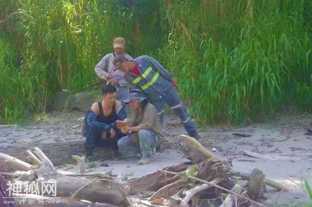 「先进典型风采录」遭遇7.4级地震与海啸？抓紧科研！——记中国地震局地质研究所印尼水电项目组-4.jpg