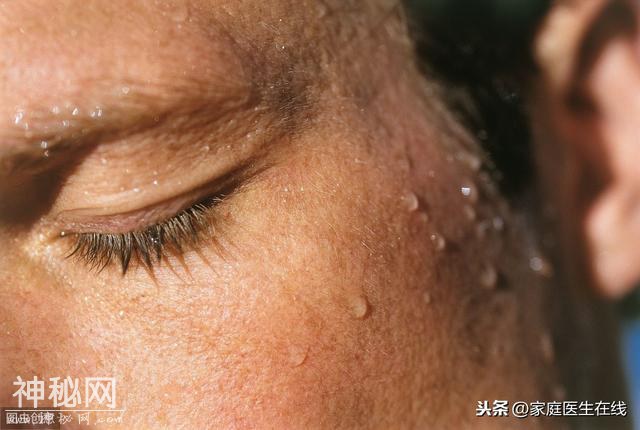 身体不健康的男人，身体这3处会比较臭！闻得出来-2.jpg