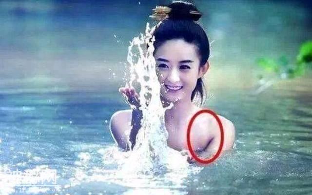 让人尴尬的明星穿帮照，一个比一个搞笑，你能坚持到第几个？-3.jpg