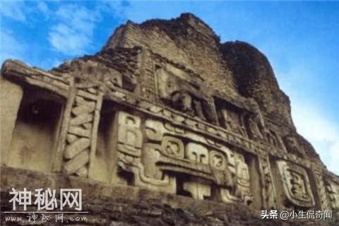 考古学家研究玛雅石板，发现留有“穿越”信息，破译后难以置信-8.jpg