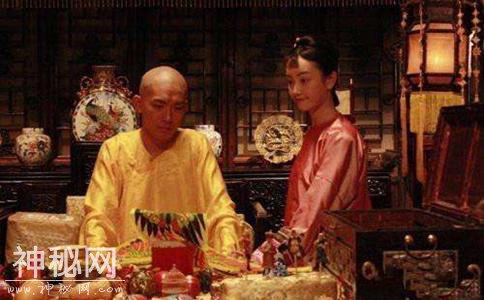 同治帝和皇后共葬惠陵，百年后，盗墓贼打开地宫发现神奇一幕-3.jpg