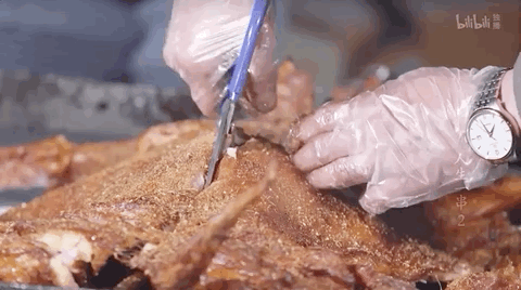 《人生一串》里不仅藏着美食江湖，还有让你忘记职场焦虑的鸡汤-5.jpg