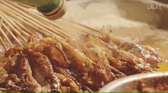 《人生一串》里不仅藏着美食江湖，还有让你忘记职场焦虑的鸡汤-12.jpg