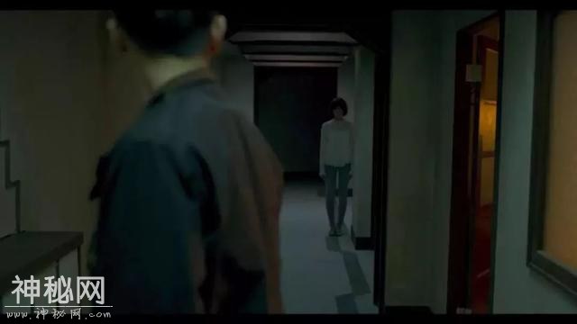 今年暑假最诡异的国产恐怖剧，主角开场3分钟被打死-22.jpg