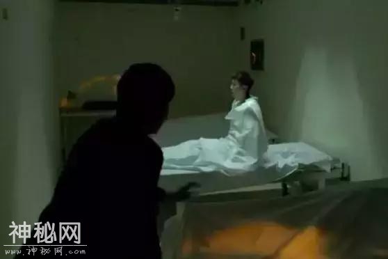 豆瓣8.2分，这部鬼片要火-6.jpg