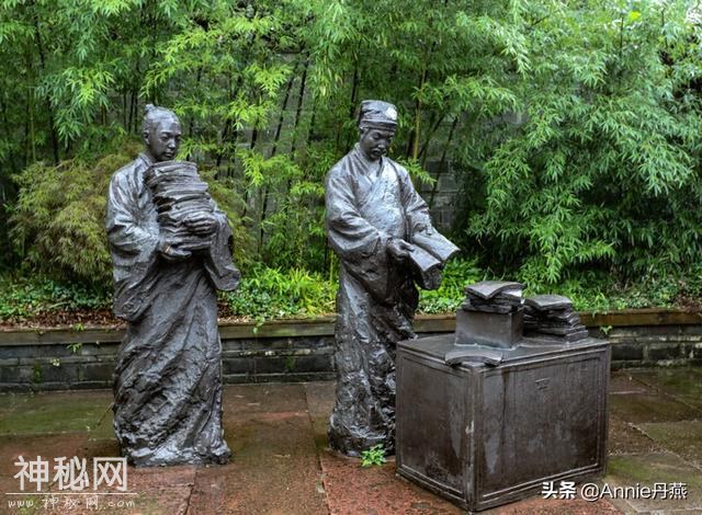 中国拥有400多年历史的现存私人图书馆，位于浙江这个城市-21.jpg