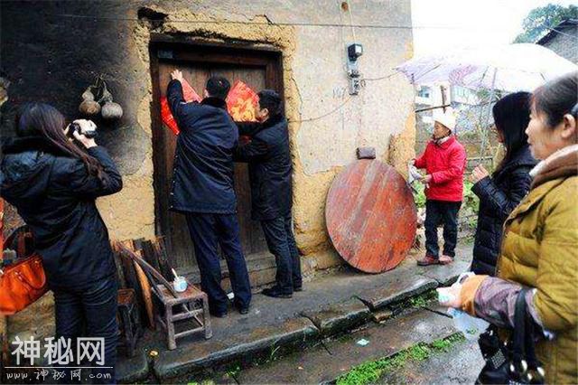 农村习俗：家里有人去世，三年不贴春联，到底有何讲究？-5.jpg