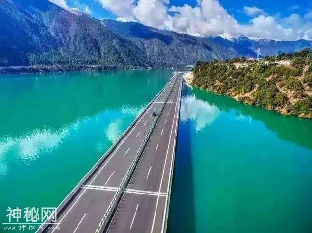 ?中国唯一不收费“高速公路”，耗资380亿一路风景如画美爆了-6.jpg
