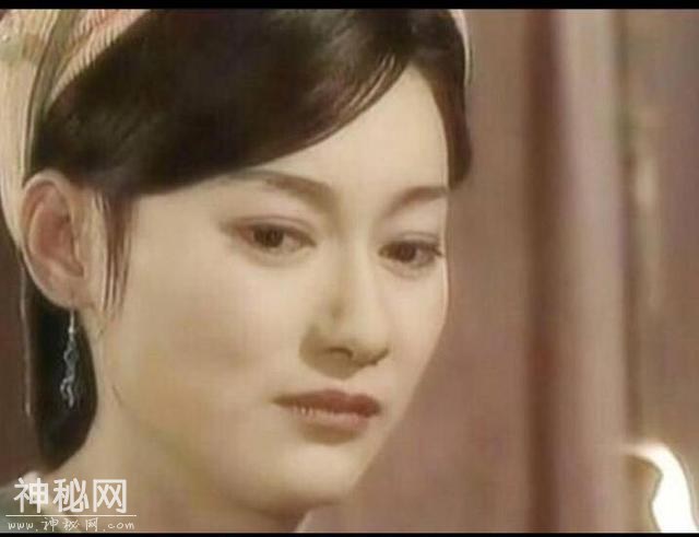 金像奖影后新作出演恐怖片 曾因自资拍摄写真与男友分手至今单身-3.jpg