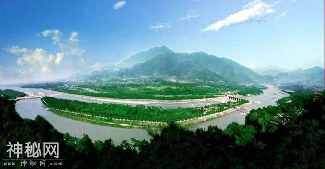 这座山是道教天师祖庭，却被说成是“鬼山”，白素贞曾在此修炼？-1.jpg