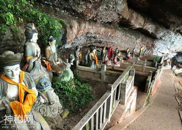 这座山是道教天师祖庭，却被说成是“鬼山”，白素贞曾在此修炼？-3.jpg