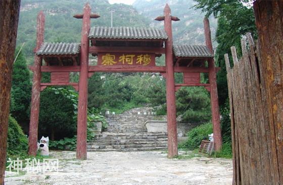 古代最牛女将，53岁挂帅出征，死后山崖也滴泪，位列四大巾帼英雄-8.jpg