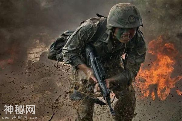 为什么美国不敢对中国动武？中国士兵都在研究世界地图，太可怕-4.jpg