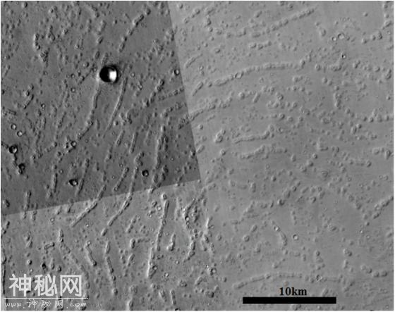 小行星撞击引发300米高海啸，巨浪冲击火星形成独特“拇指指纹”-4.jpg