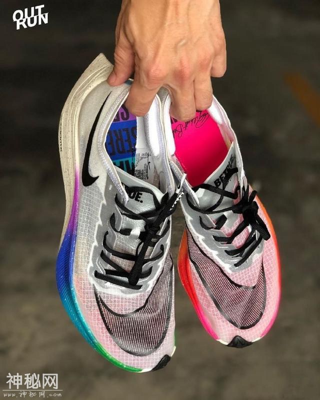Nike NEXT% 的新配色来了！彩虹色科幻涂装，还是鸳鸯鞋-10.jpg