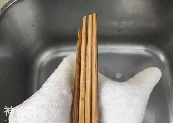 筷子只用清水冲，比不洗还要脏！教你一招，干净卫生没细菌-4.jpg
