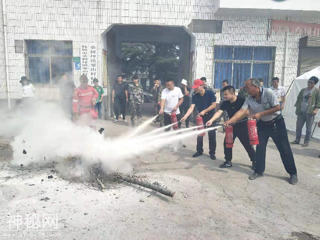 韩城市应急管理局参加桑树坪镇地质灾害防汛地震综合应急演练（图）-4.jpg