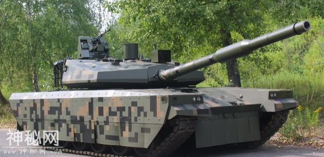 自力更生！东欧小国居然能造三代坦克 外形科幻堪称外星战车-4.jpg