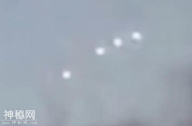 美国俄亥俄州上空出现多个UFO引发恐慌，多名目击者拍下画面-2.jpg