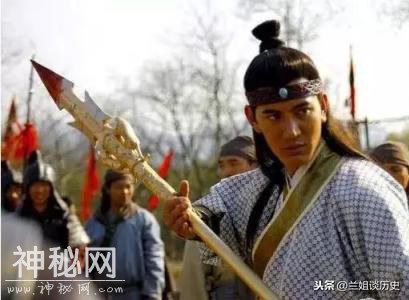 他是天下第一猛将，死后坟墓无人敢动，盗墓贼都绕着他的陵墓走-2.jpg