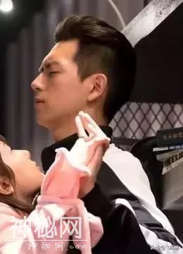 全网少女舔屏“现男友”？她们不过是看到了自己-6.jpg