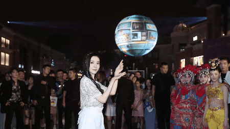 360°悬浮+裸眼3D Mapping 的这颗“芒果星球”，你打卡了吗？-2.jpg