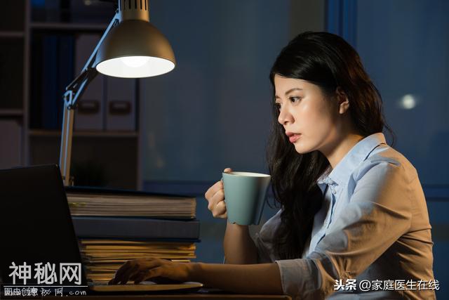经常熬夜身体吃不消，教你5个方法，补救身体-1.jpg