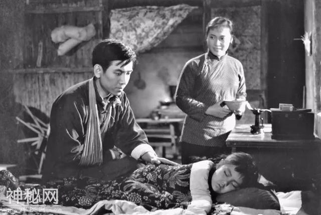美人不迟暮：即便婚姻不幸，身患绝症，但98岁秦怡依然笑对人生-8.jpg