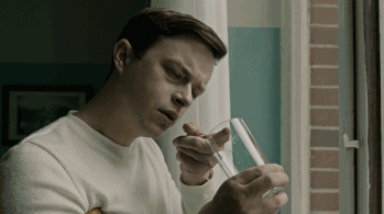 一部叙事风格独特的恐怖片，视觉效果出奇制胜-3.jpg