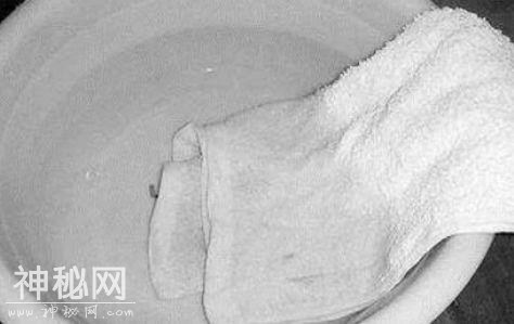 时间久了毛巾上细菌多？只需拿它泡一泡，用起来干净还健康-2.jpg